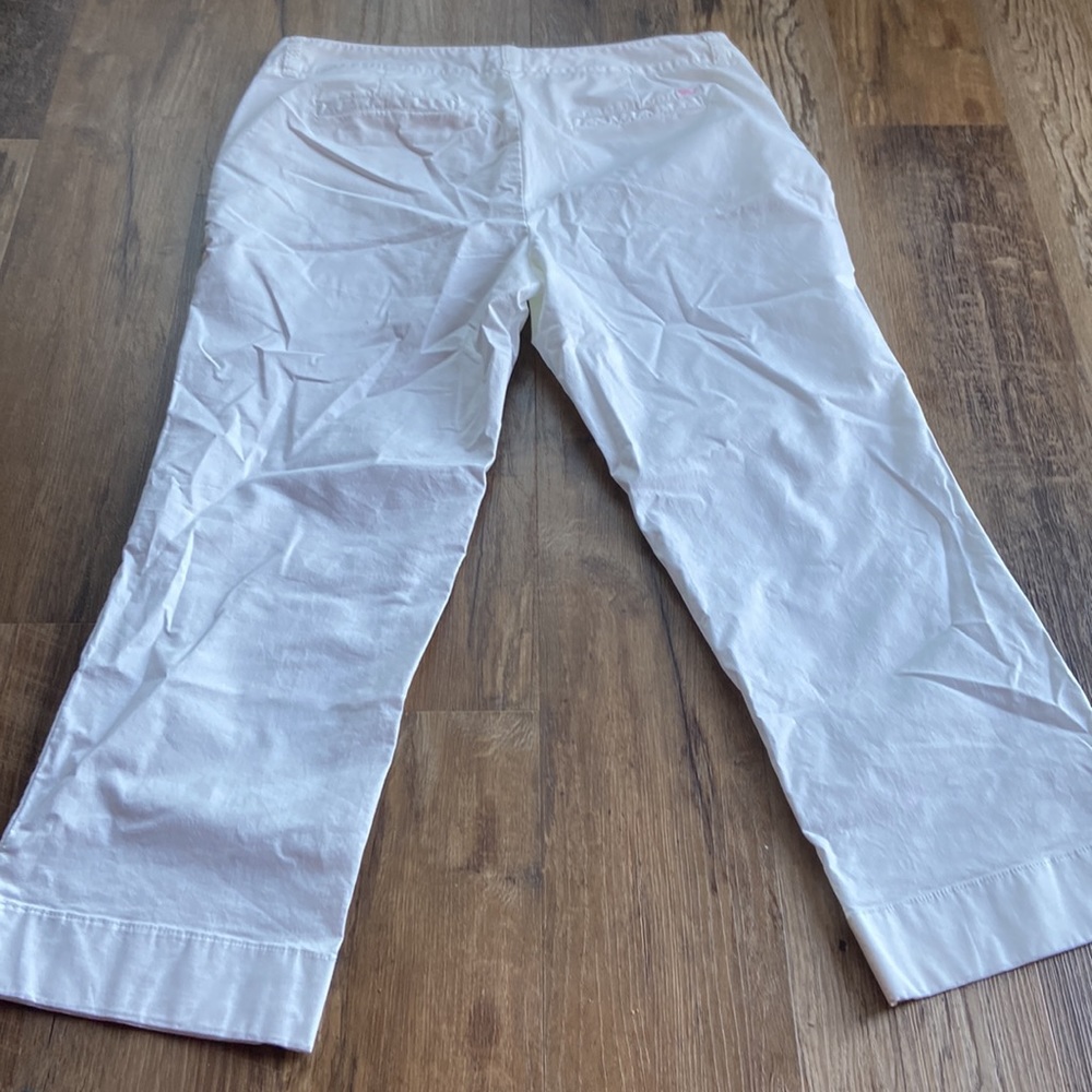 Vineyard Vines Capris NWOT size 12 - Picture 2 of 2